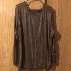 🌻Green w/gold long sleeve shirt